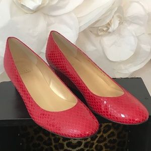 Stuart Weitzman Red Snakeskin Embossed  Pumps